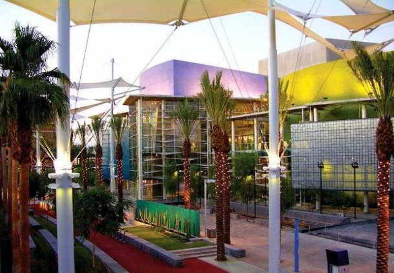 凤凰城梅萨万怡酒店 外观 照片